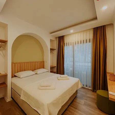 Marla Hotel *