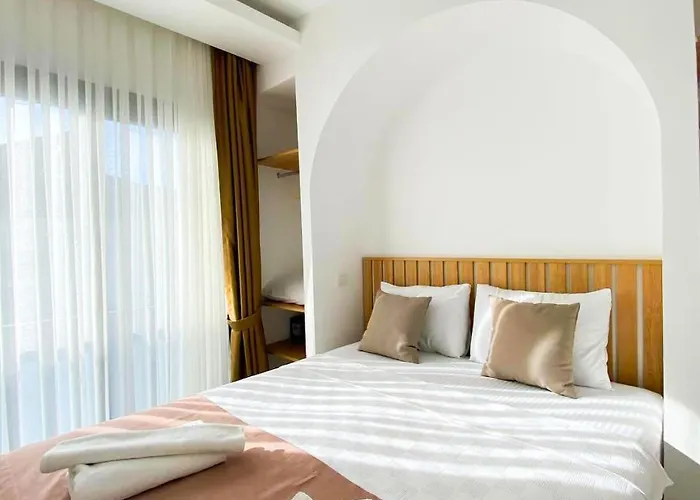 Marla Hotel *
