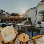 ホテル Marla フェティエ